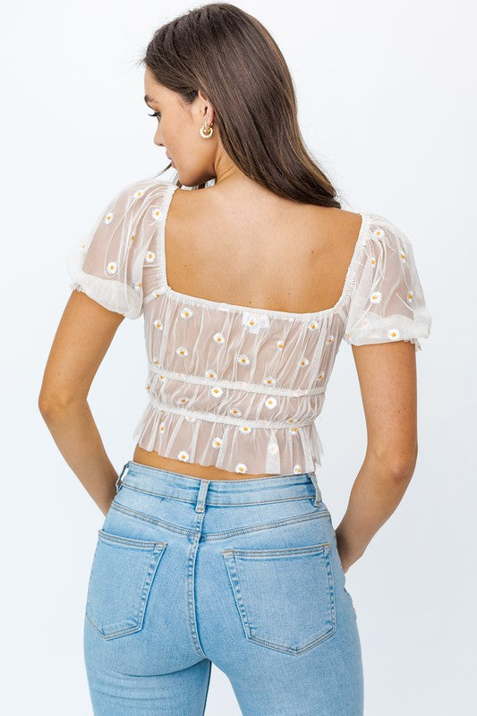 Daisy Short Sleeve Ruched Crop Top