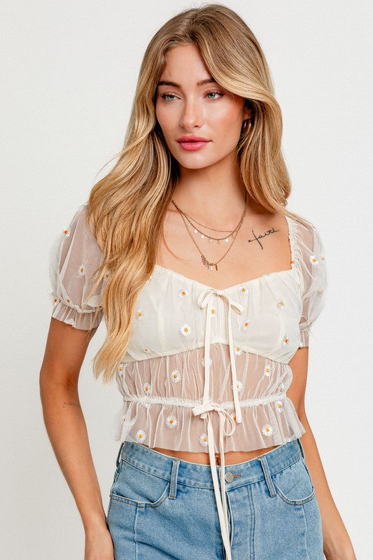 Daisy Short Sleeve Ruched Crop Top