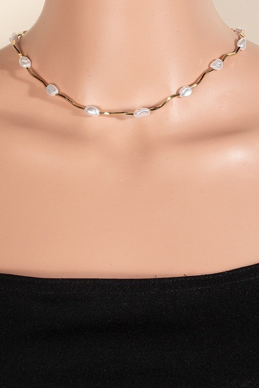 Waveform Pearl Necklace