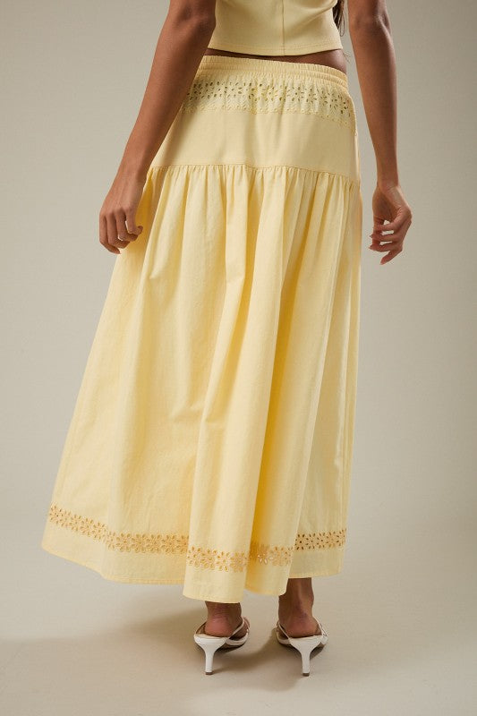 Corner Stand Lace Maxi Skirt