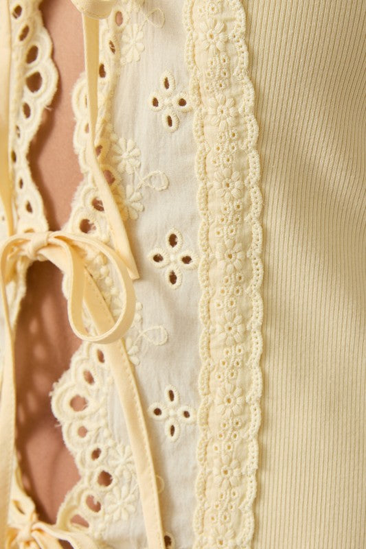 Corner Stand Lace Vest Top