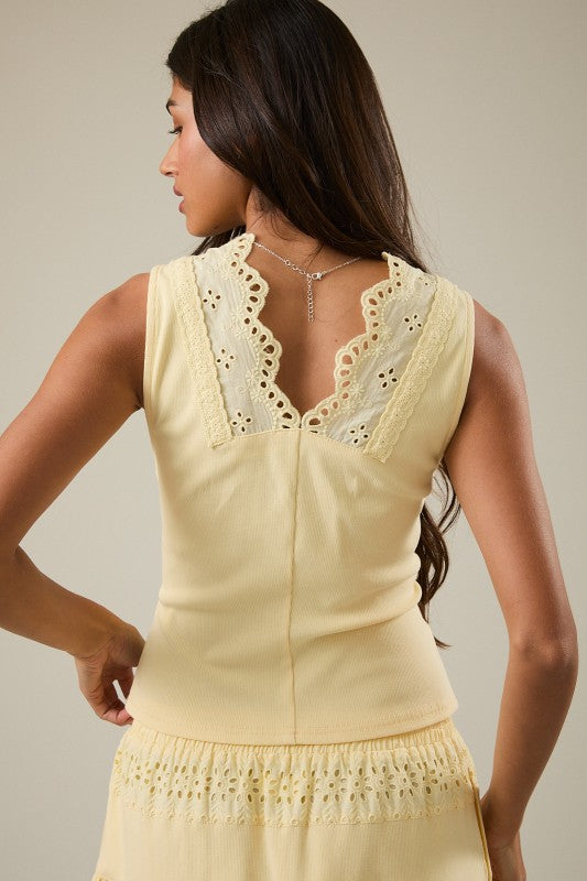 Corner Stand Lace Vest Top
