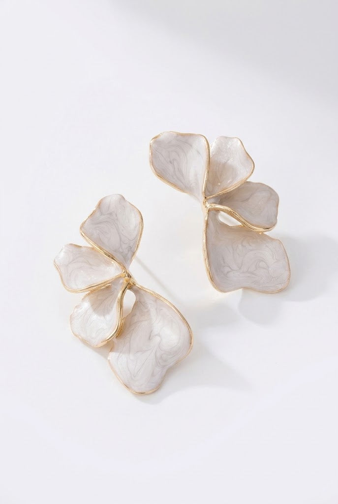 Sculpted Golden Glow Earrings