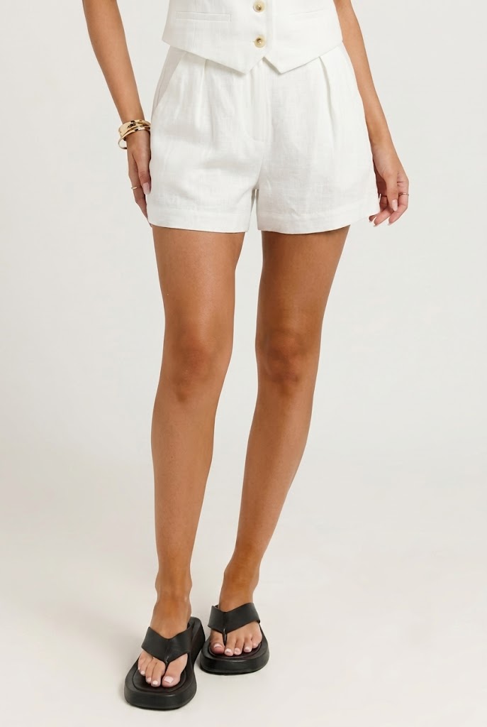 Newport Linen Pocketed Shorts