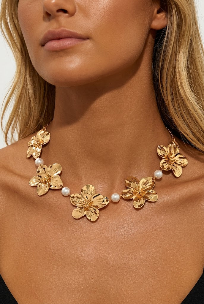 Maris Necklace