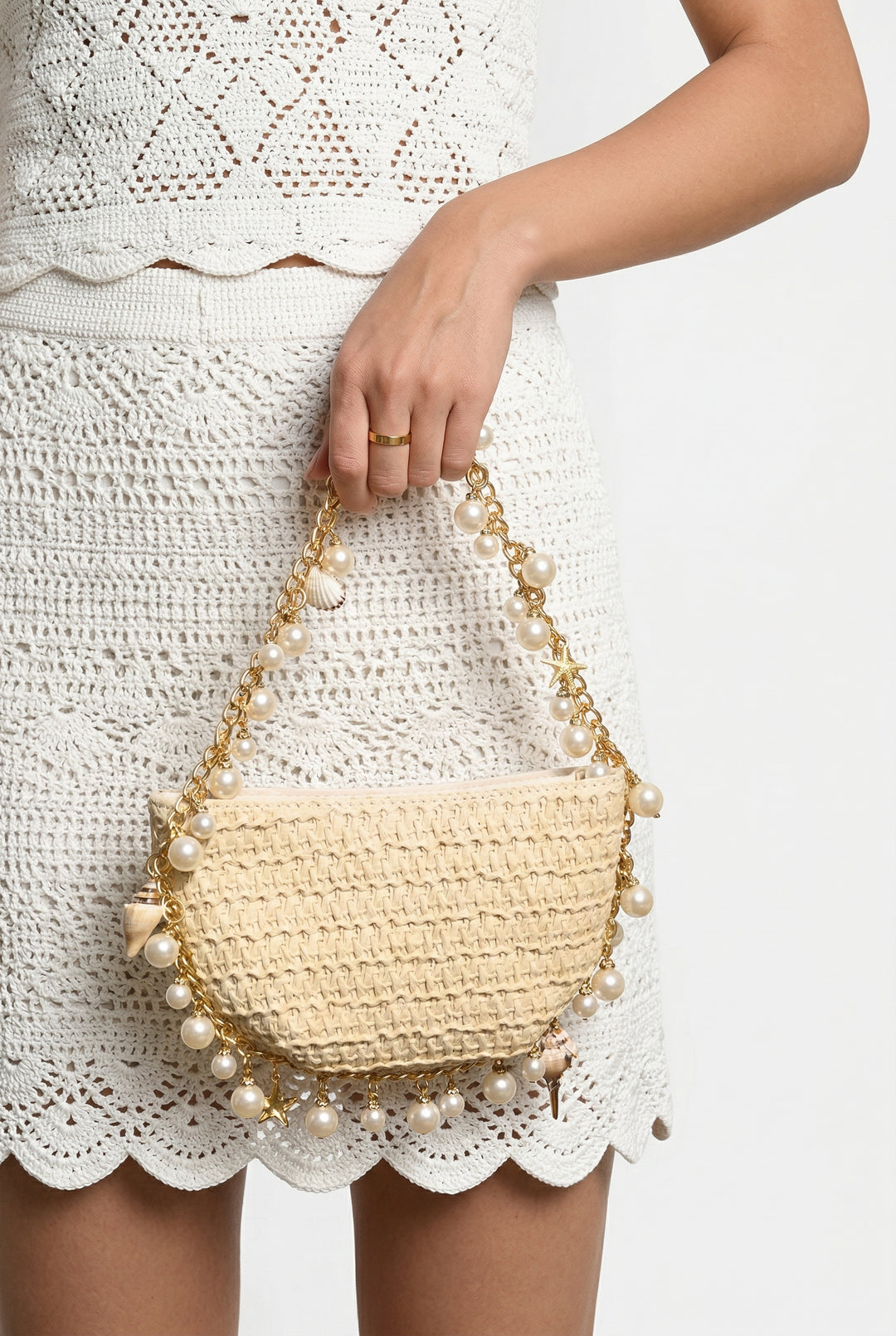 Isla Straw Shell Top Handle Bag