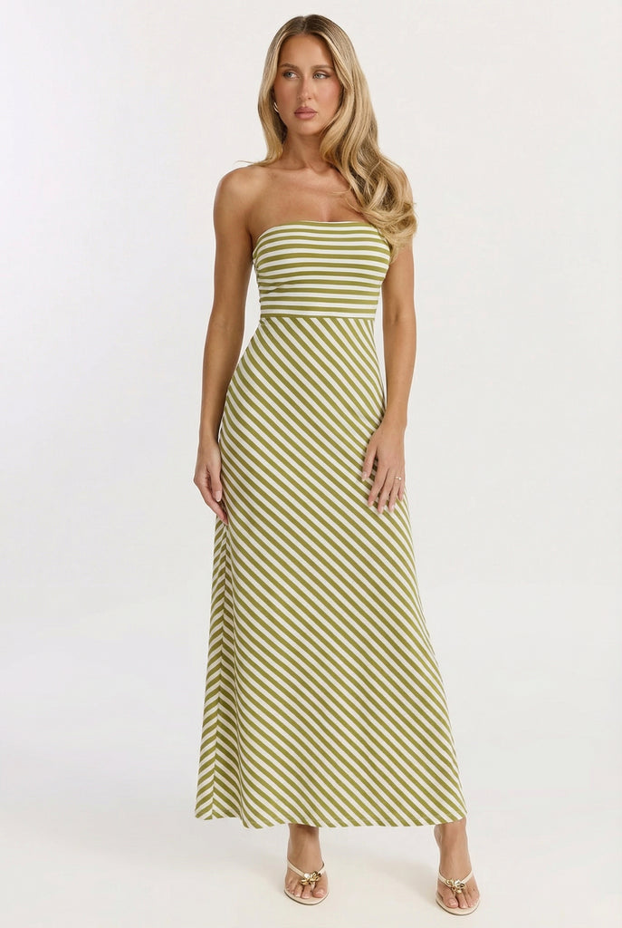formal lunch dress How would you dress for a business lunch?