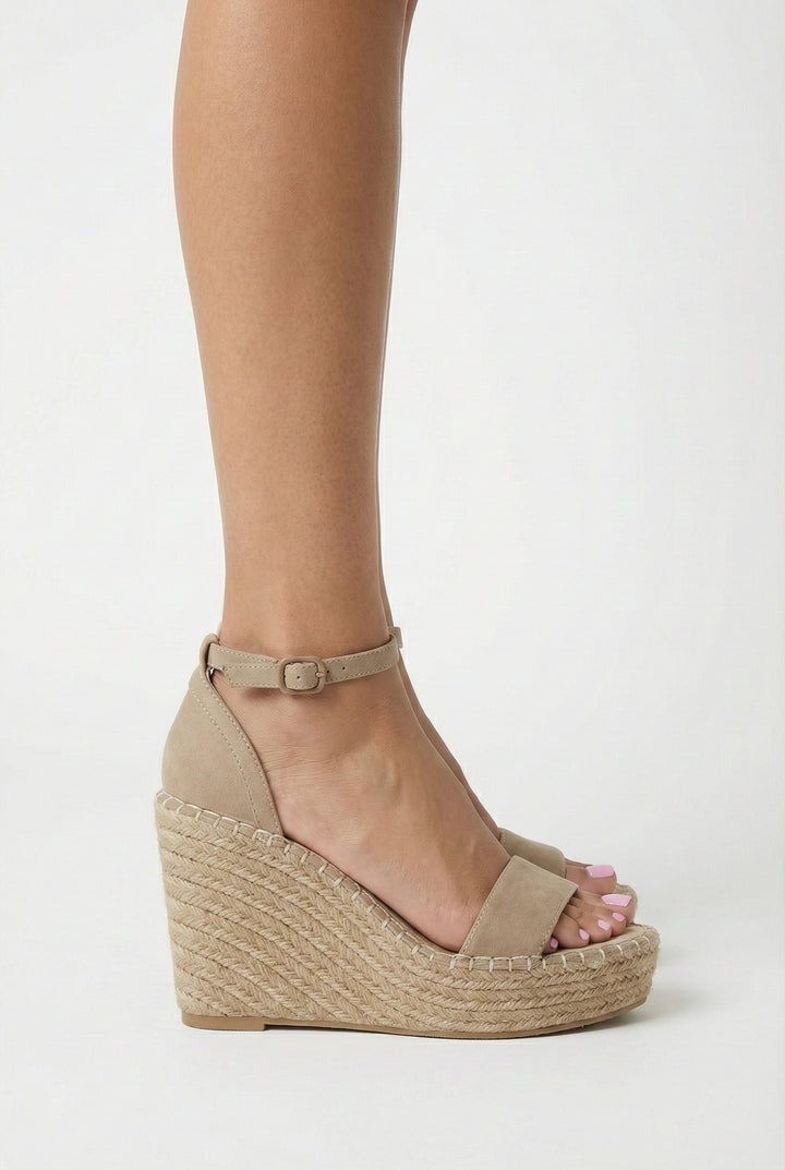 Vivvy Raffia Wedge Sandal